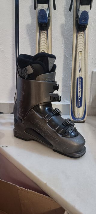 Esquís Rossignol + Bastones + Botas