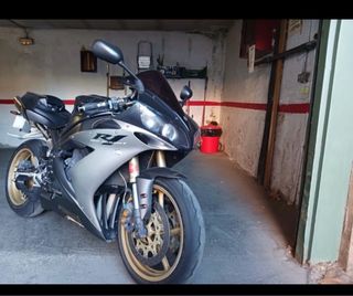 Yamaha R1 2004 - Moto Impecable