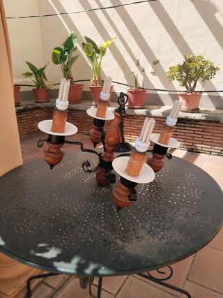 Lámpara forja 4 luces hay dos .