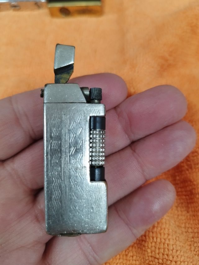 Mechero gasolina antiguo