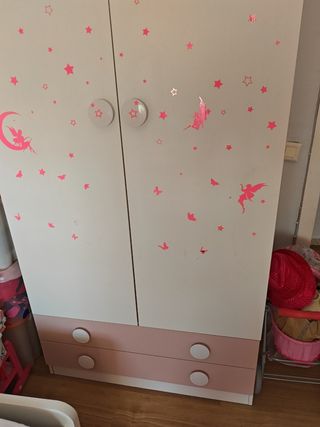 Dormitorios infantil  niña.