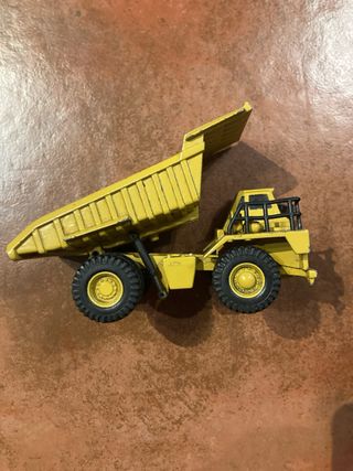 Camión Caterpillar Metálico