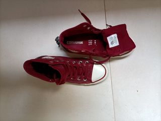 Converse granates con brillos en blanco plateado