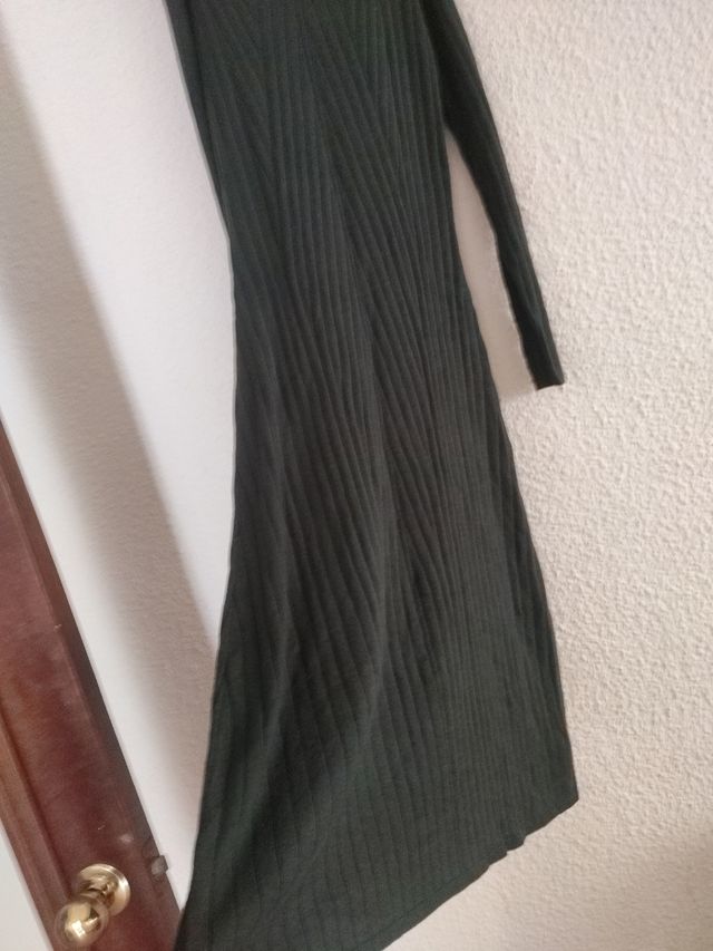 Vestido Massimo Dutti L pero va a talla- M Verde