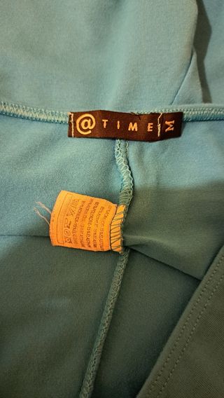 Completo sportivo turchese