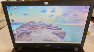 Portátil Acer Aspire F5-571