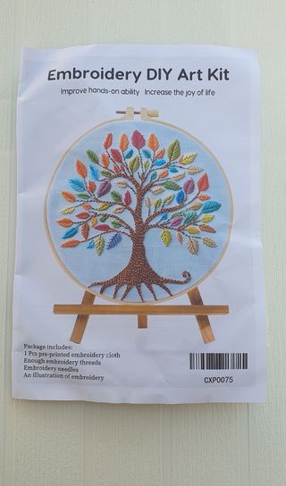 Kit ricamo fai da te albero autunnale.