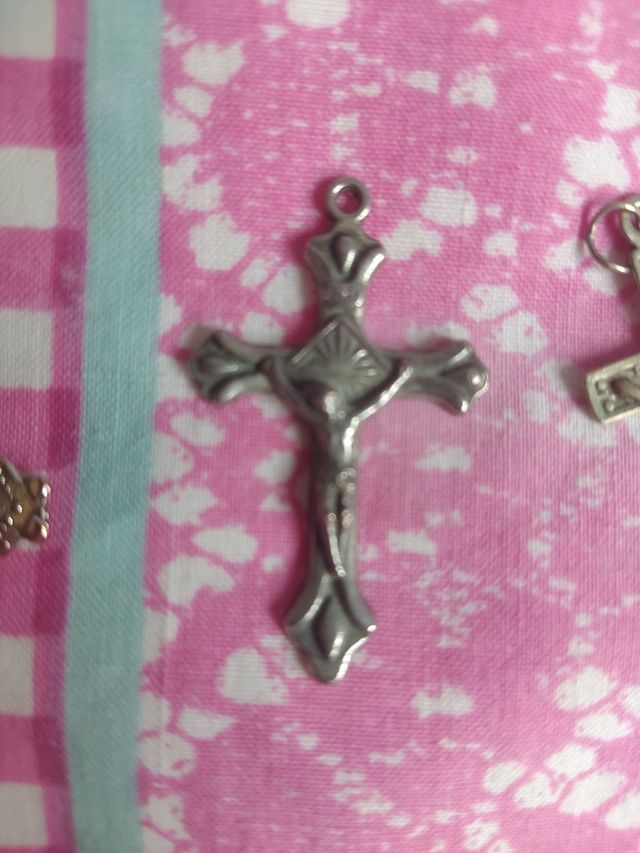 Pulsera y cruces vintage