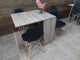 Mesa plegable Cambria + 4 sillas negras