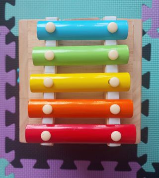 Juguete cubo multiactividades Montessori de madera