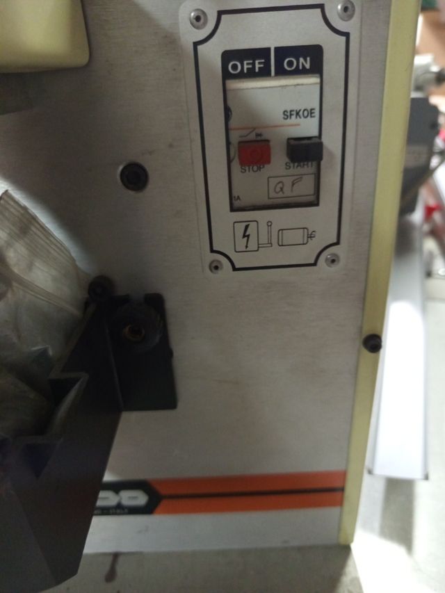 Máquina tintar cantos correas cuero