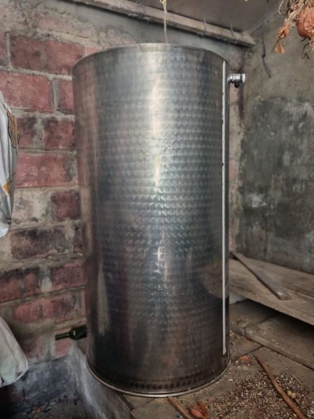 3 depósitos acero inoxidable vino