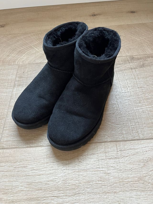 Botas UGG Negras - unisex - Talla 39