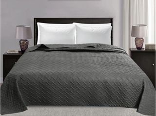 Colcha cama microfibra gris.
