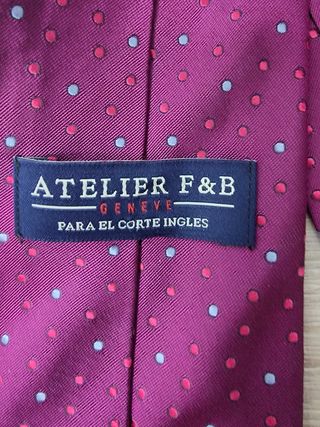 Corbata atelier F&B - Púrpura con lunares de seda