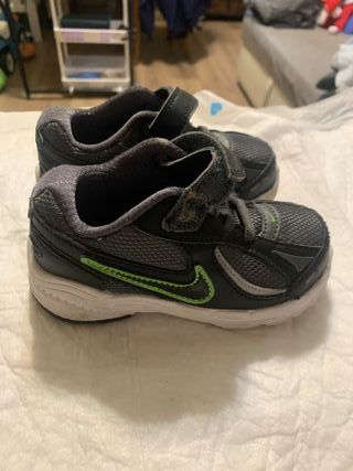 Scarpe sportive bambino Nike
