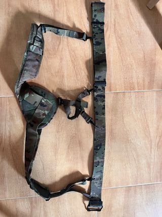 Trinchera militar usada