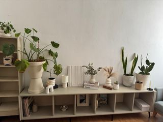 Aparador/estanteria gris beige