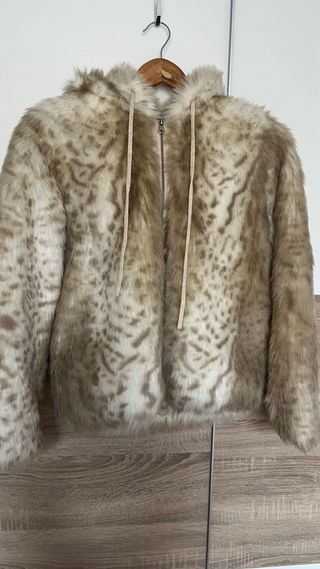 Chaquetón pelo leopardo beige