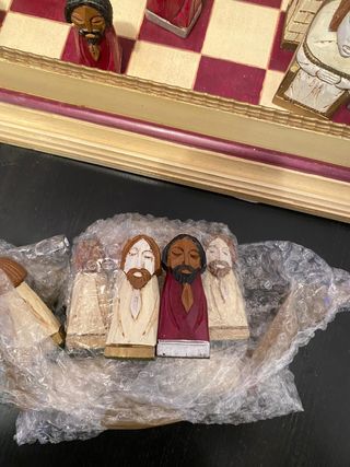 Scacchi antichi in legno intagliato a mano