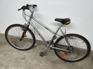 Bicicleta montaña Decathlon. Usada, buen estado