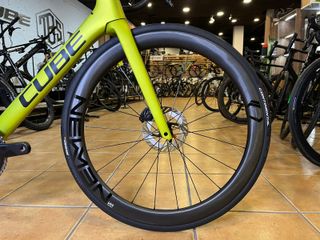 Bicicleta Cube Agree Race 2025
