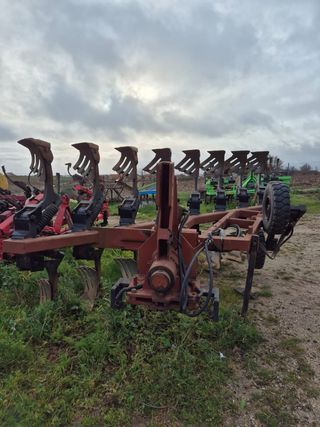 Arado reversible 8 cuerpos