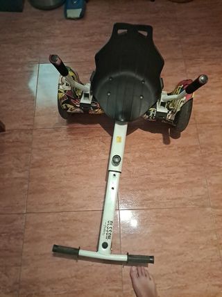 Patín eléctrico con sillín