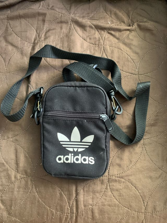 Bandolera Adidas Negra