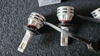 Bombillas LED H7 y H1 - Philips.