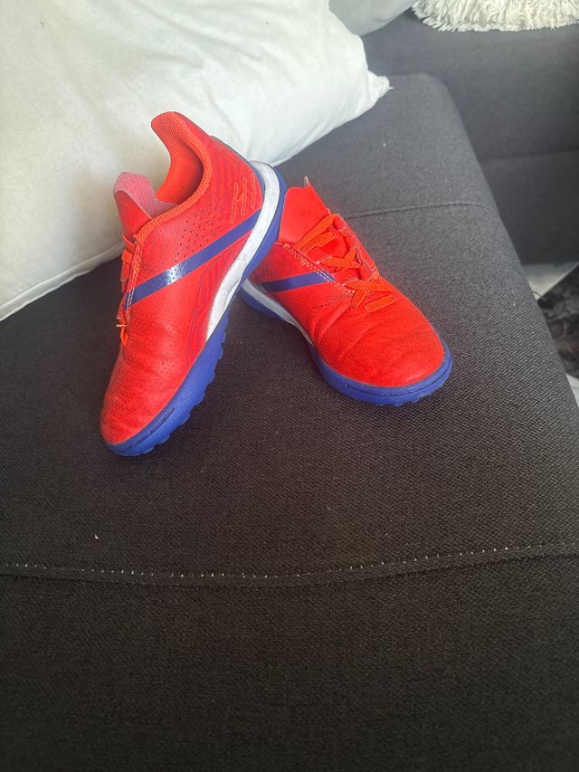 Tenis niño talla 30 - Multitacos