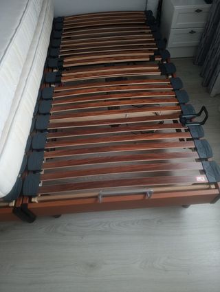 Cama articulada ergonómica y colchón incluido