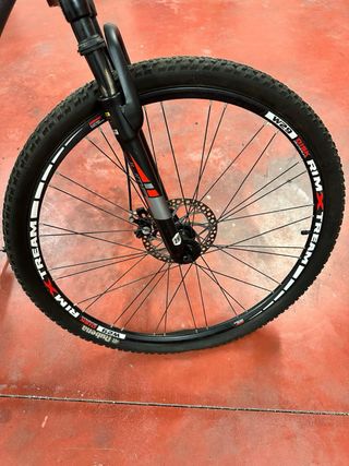 Bicicleta Moma GTT29 montaña