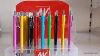 Bolígrafos mini para llevar en cualquier sitio.