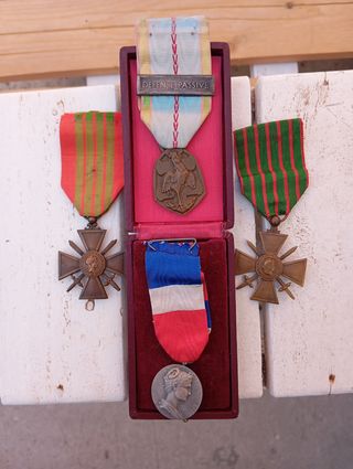 Medallas antiguas militares francesas