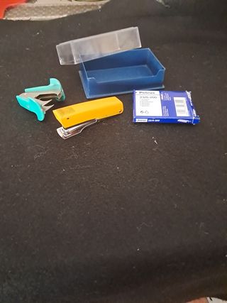 Mini grapadora y sacagrampas