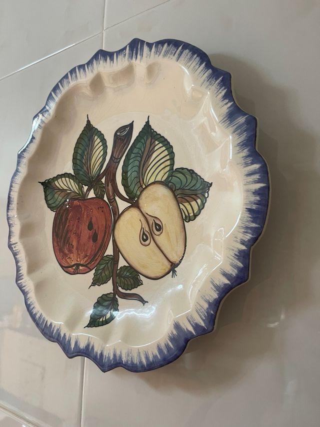 Piatto decorativo in porcellana