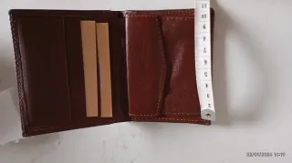 Cartera marrón de piel