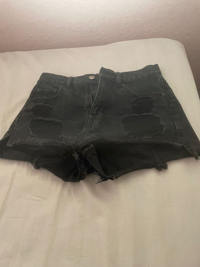 Shorts vaqueros negros rotos