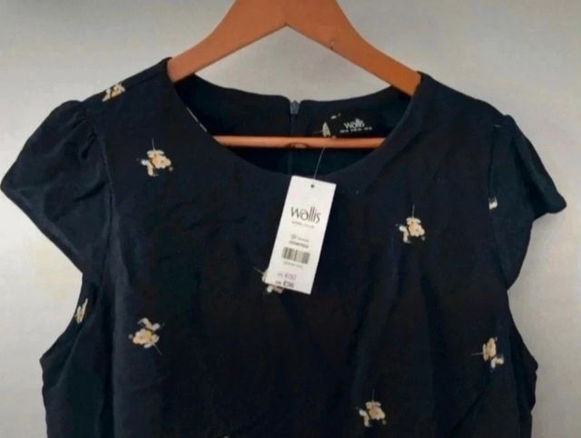 Vestido Wallis floral negro/rosa