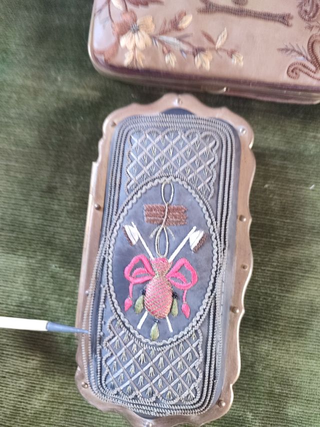 Pitilleras antiguas bordadas