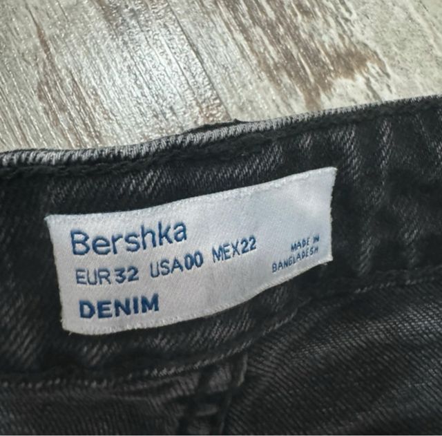 Shorts vaqueros Bershka negros rotos