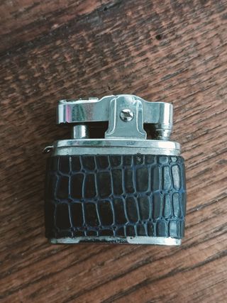 Accendino vintage, acc. metallo e pelle