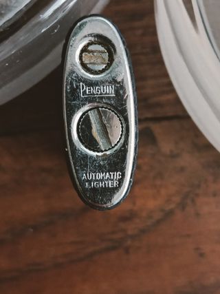 Accendino vintage, acc. metallo e pelle