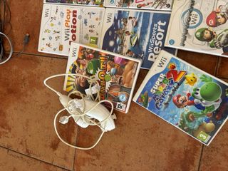 Wii blanca + mandos y juegos