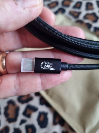 cavo usb type-c/type-c 240w 10 gbps
