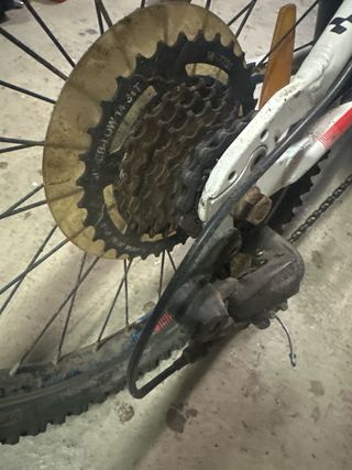 bicicleta cube ruedas 20”