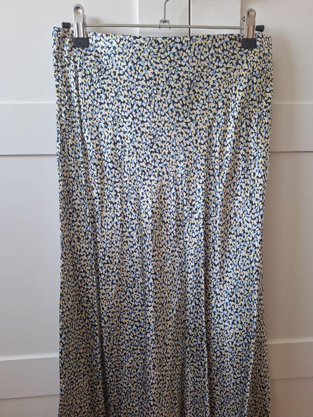 Falda S NUEVA flores H&M 