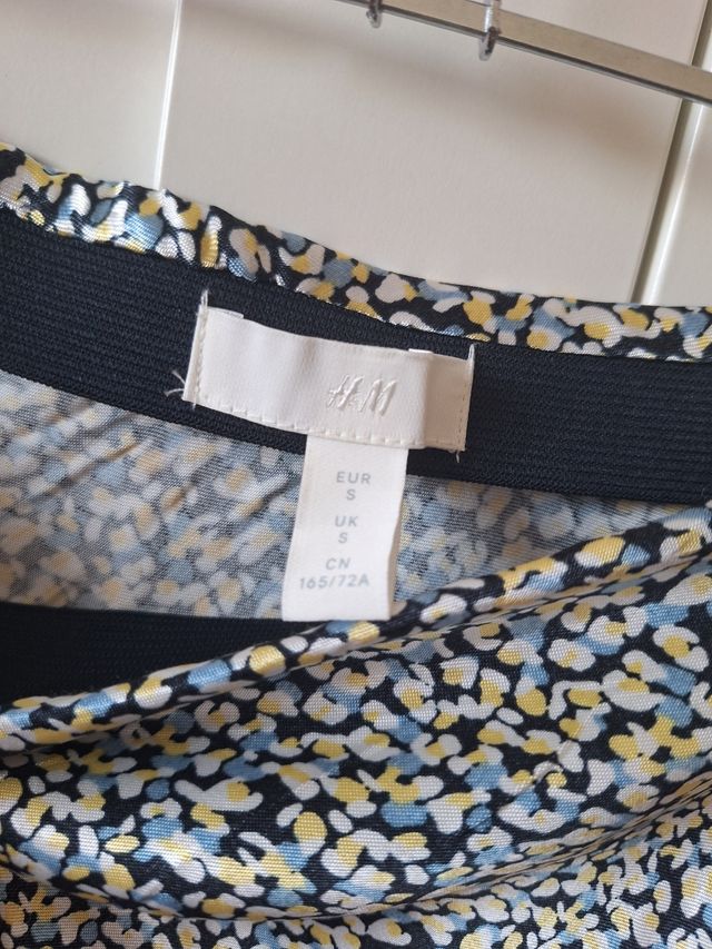 Falda S NUEVA flores H&M 