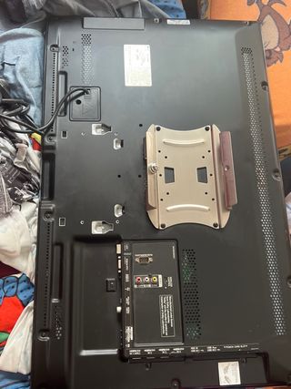 TV LG 32" negra con mando original